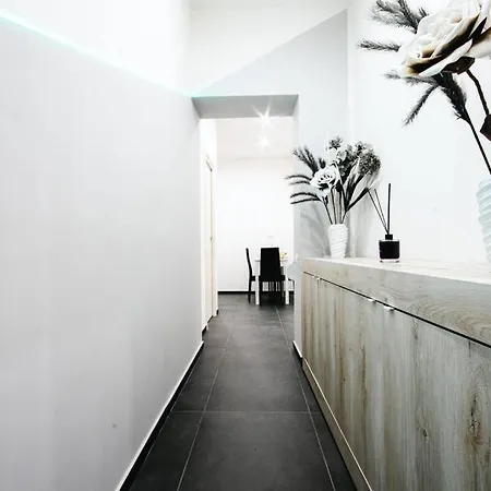 La Dimora Del Porto Apartment Naples Exterior photo